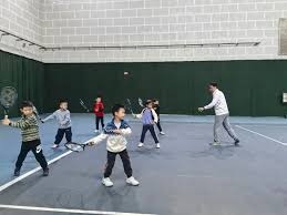 维尼修斯不满皇马队友 向阿隆索抱怨：都想带球 球迷却嘘我